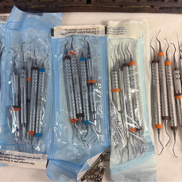 Dental Hygiene Instruments/Scalers - Picture 4 of 6